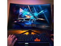 31.5 ЖК монитор GIGABYTE AORUS G32QC A (Curved LCD, 2560x1440, HDMI, DP, USB3.0 Hub)